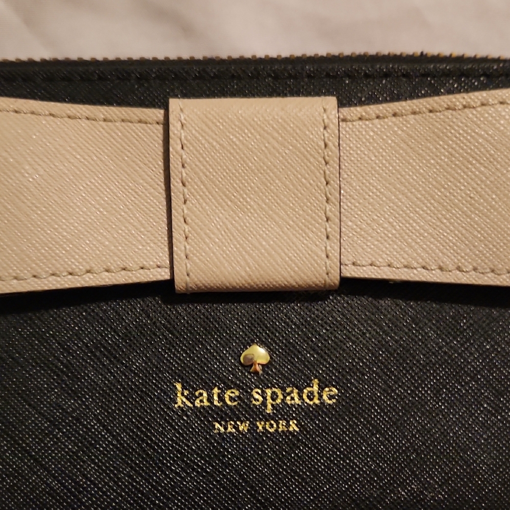 Kate Spade Black and Cream Wallet - Picture 2 of 9